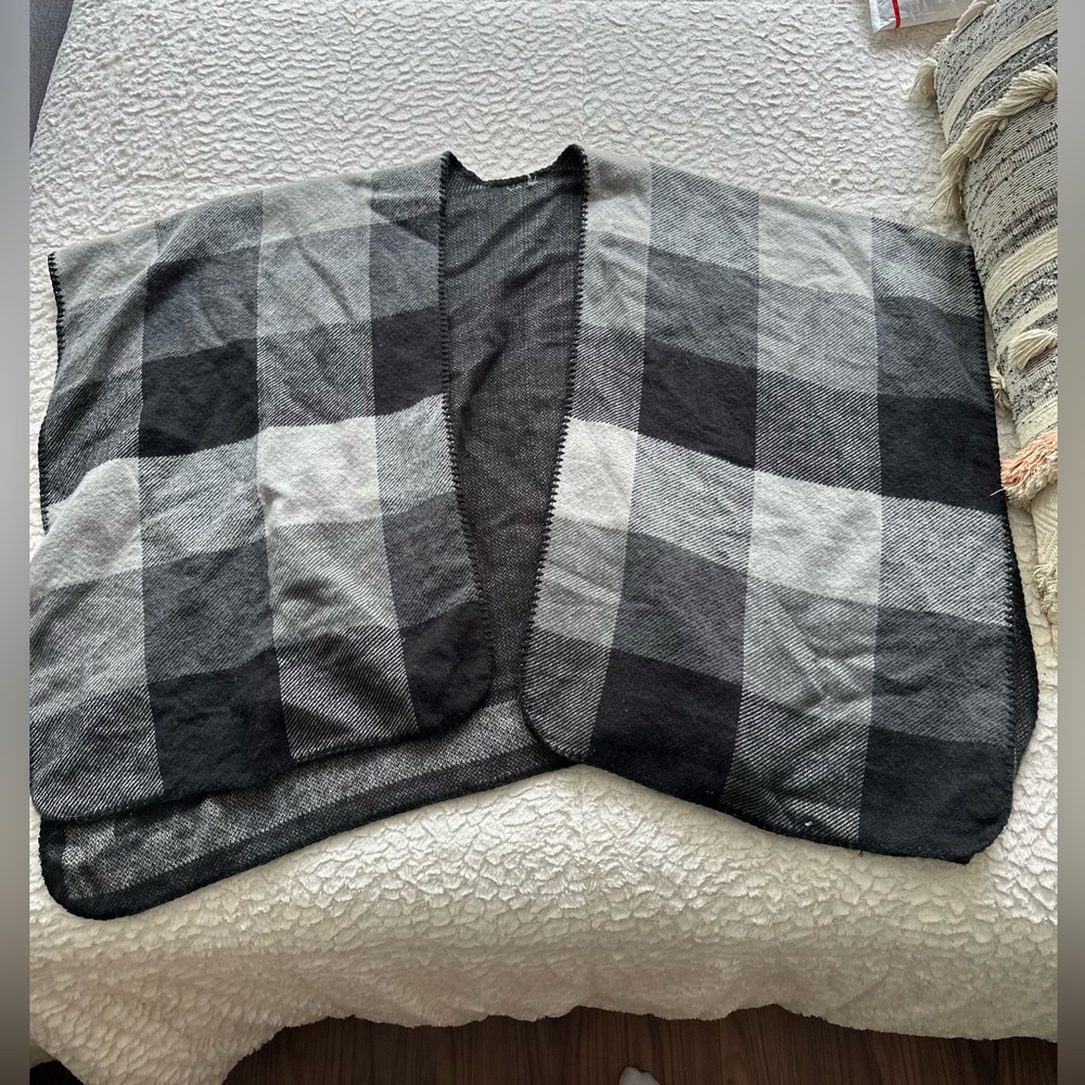 Reversible Shawl / Cover Up